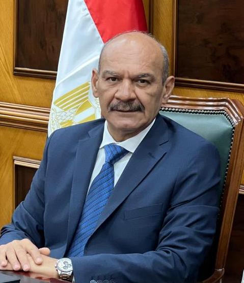 محافظ السويس